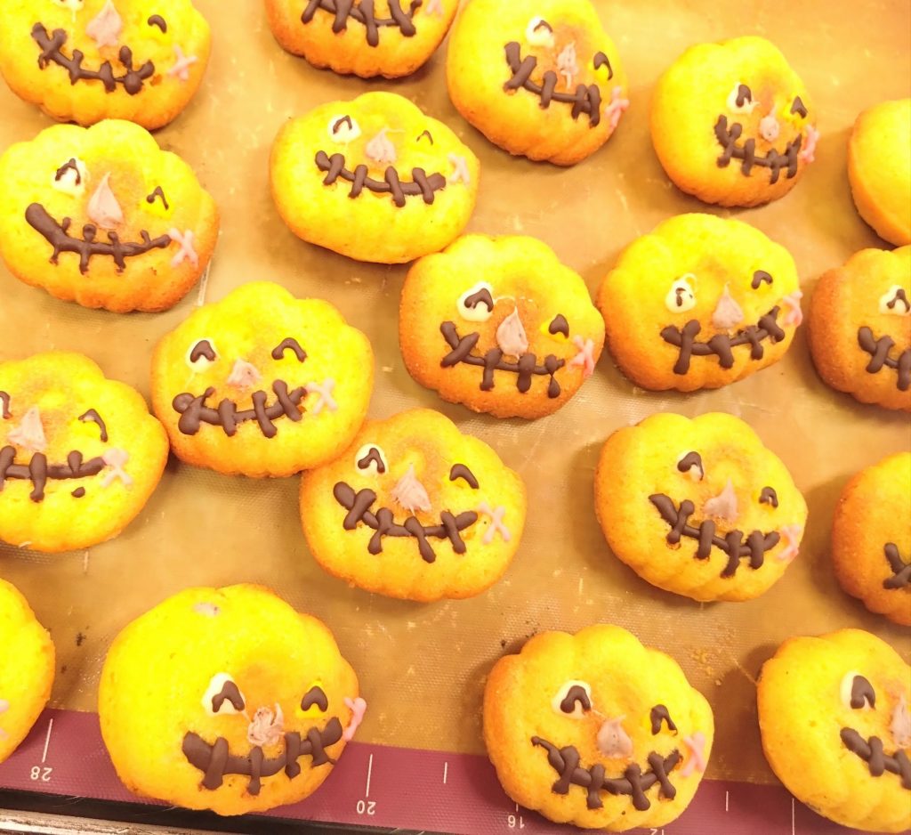 ハロウィンキャラクターケーキ